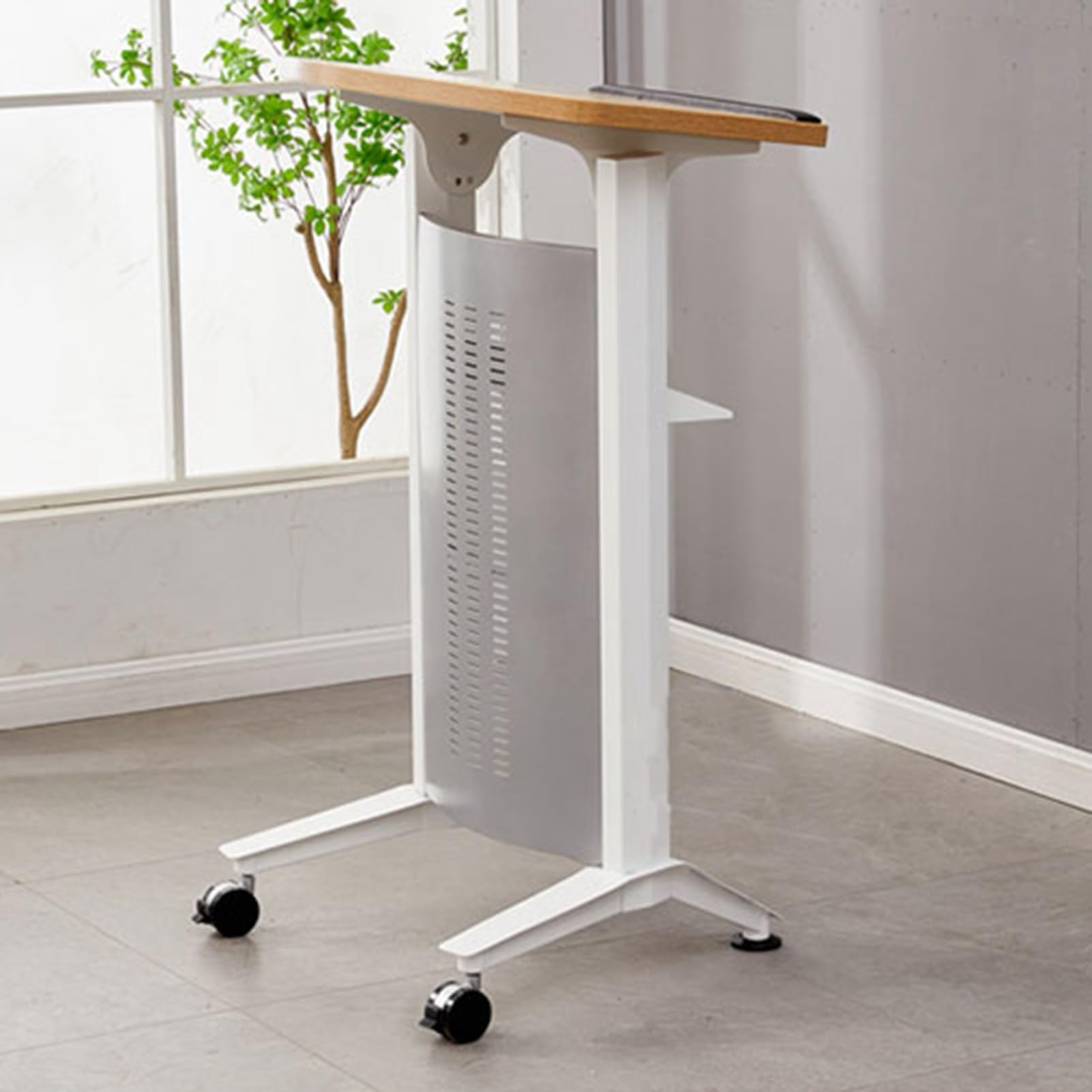 Generico Leggio Portatile con Ruote e ripiano portaoggetti, Versatile scrivania per Laptop per Ufficio Domestico e presentazioni, capacità di carico 100 kg, Mobile e Spa