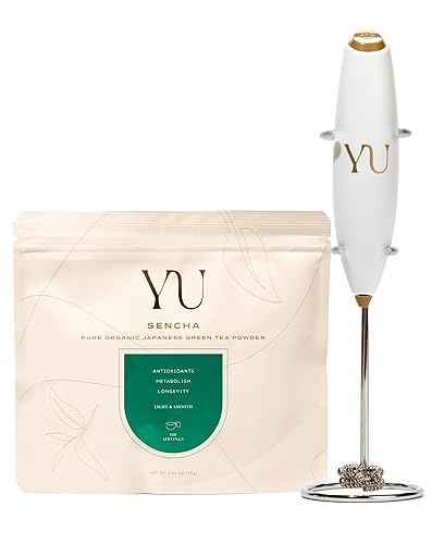 Yu Té Orgánico Sencha Té Verde en Polvo 100 porciones y Espumador de leche eléctrico de mano con soporte