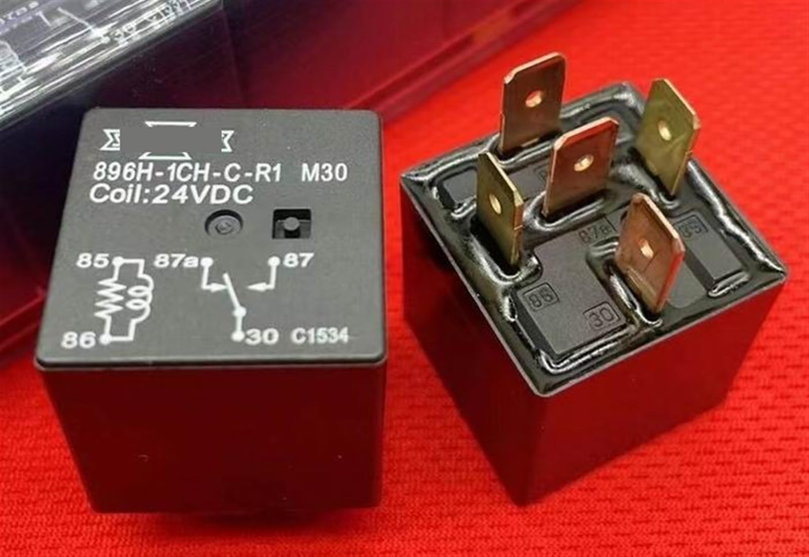 Relé 896H-1CH-C-R1 M30 24VDC V4-1C-24V de 5 pines con base 2