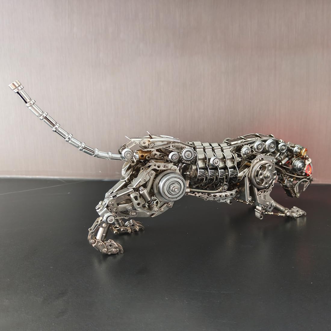Kit fai da te 3D "Leopardo meccanico" in metallo (oltre 1000 pezzi)