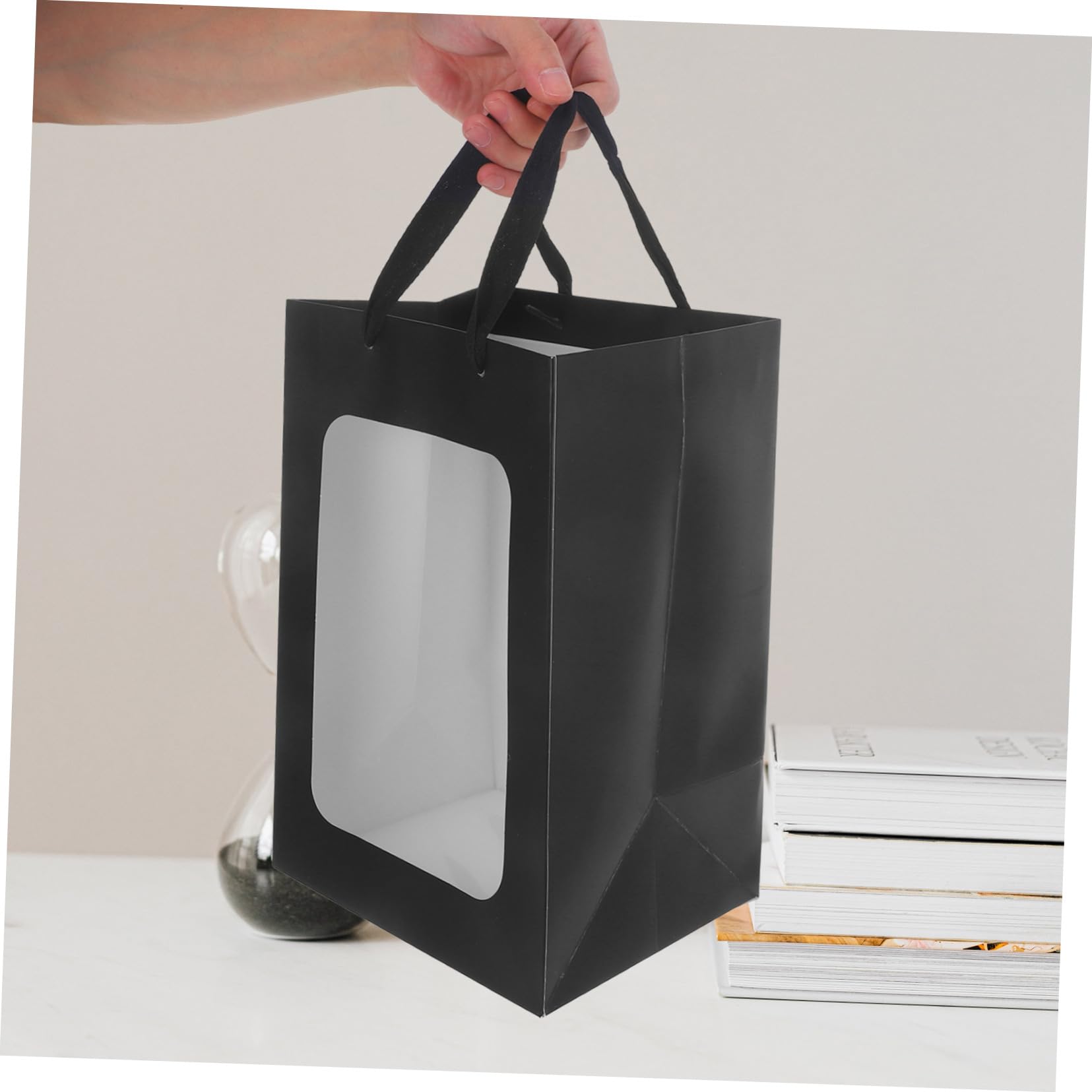 ABOOFAN 10 Stück Schwarze Geschenktüten aus Papier mit Sichtfenster und Henkeln Leicht zu Tragen für Geburtstage und Gastgeschenke