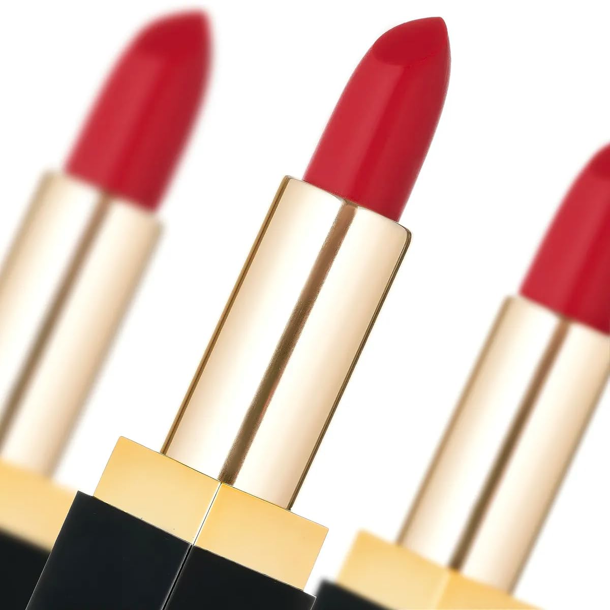 Cocosh She Silk Velvet Lipstick Ruj, Nemlendirici Etki, Yoğun Pigmentasyon, Kadifemsi Dudaklar (02 Crimson)