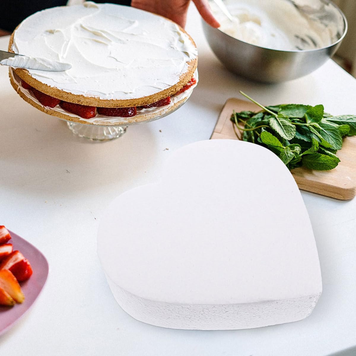 YARNOW Modèle de Gâteau en Mousse Blanc de Cœur, Léger et Créatif, Accessoire pour Décorations de Pâtisserie et Fêtes d'anniversaire