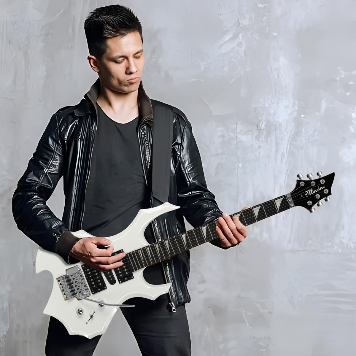 Chitarra elettrica per adulti principianti entry rock Tuta professionale con borsa, plettro, cavo, accordatore e tracolla. (bianco)