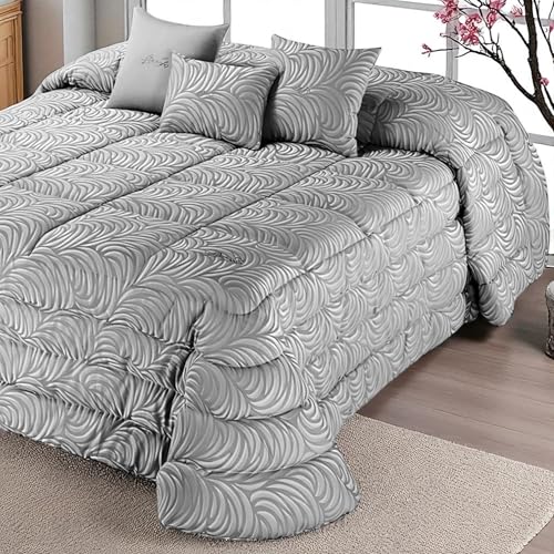 Liu Jo Home Trapunta Matrimoniale Invernale Kenzia 265x270 cm – Raso Jacquard e Cotone, Logo in Punti Luce, Imbottitura 340 g/m², Made in Italy – Colori Perla o Rosa (Grigio Perla)