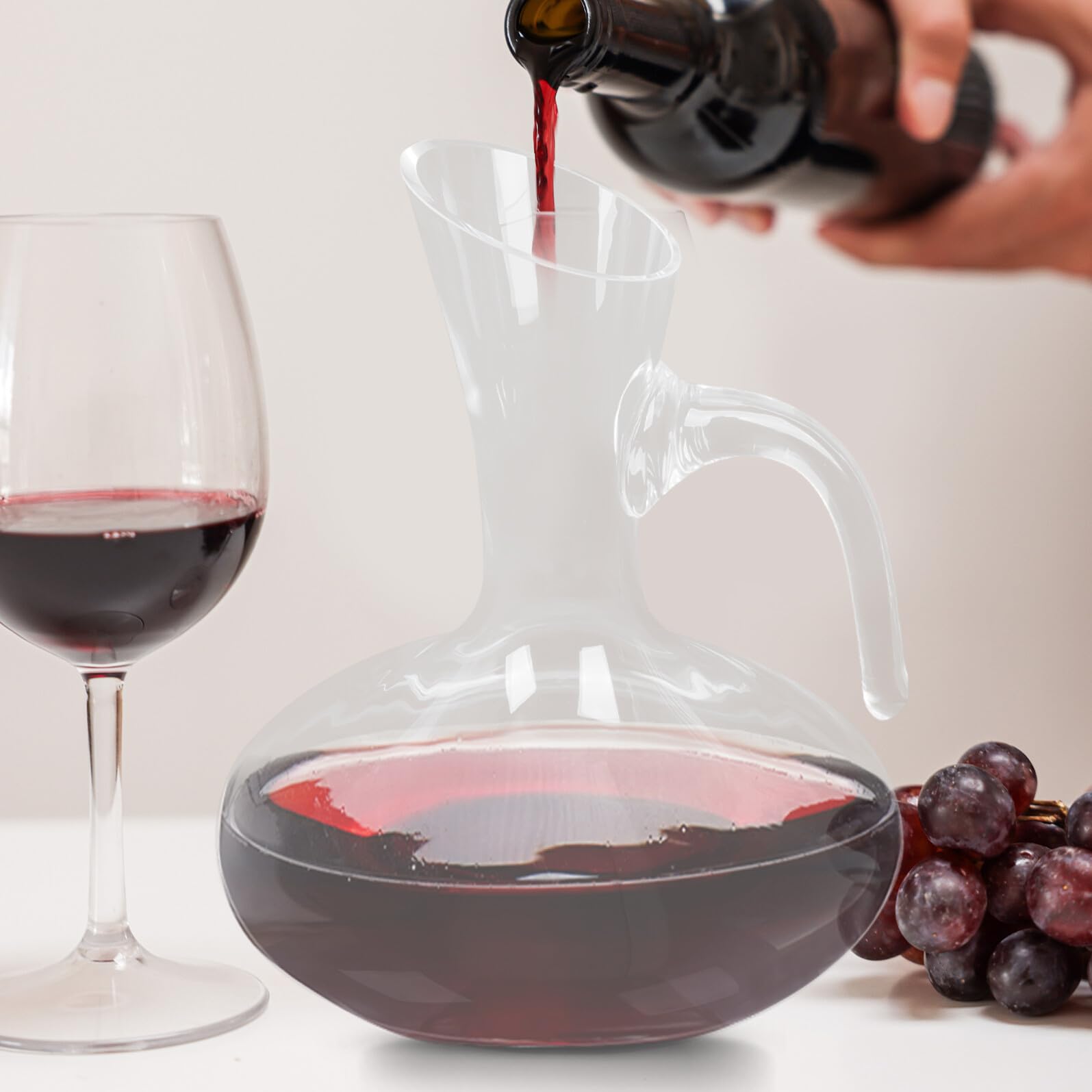 TIDTALEO Decantador de Vino de Vidrio Aireador y Fácil de Limpiar Diseño Creativo y Superficie Lisa 1800ml para Uso Doméstico