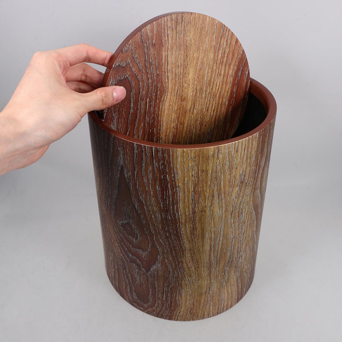 Cubo de basura redondo 15L con tapa abatible para cocina y oficina material PP resistente