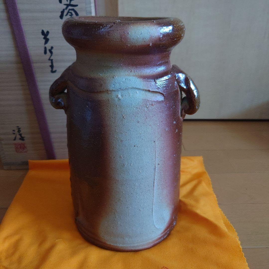 63・備前焼　伊勢崎淳　人間国宝　重要無形文化財　花瓶　新品　共箱　共布　陶歴 Amazon.co.jp: 63・備前焼 伊勢崎淳 人間国宝 重要無形文化財 花瓶 共