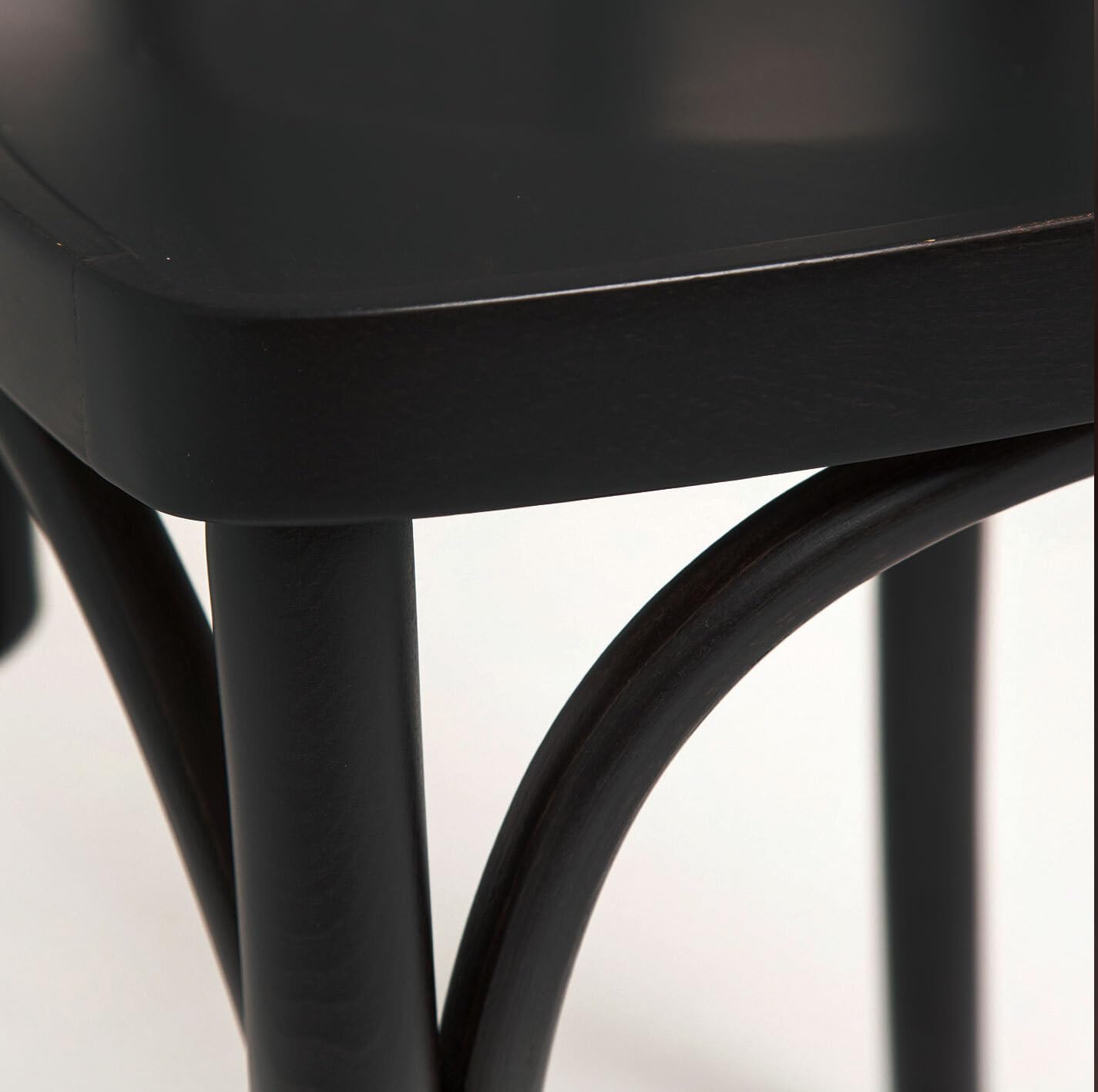 METRO Professional Restaurant-Stuhl Lyra, 2er Set Esszimmerstühle, Buchen-Holz, 44 x 49 x 80 cm, 110 kg Tragkraft, mit Kunststoffgleitern, Wenge
