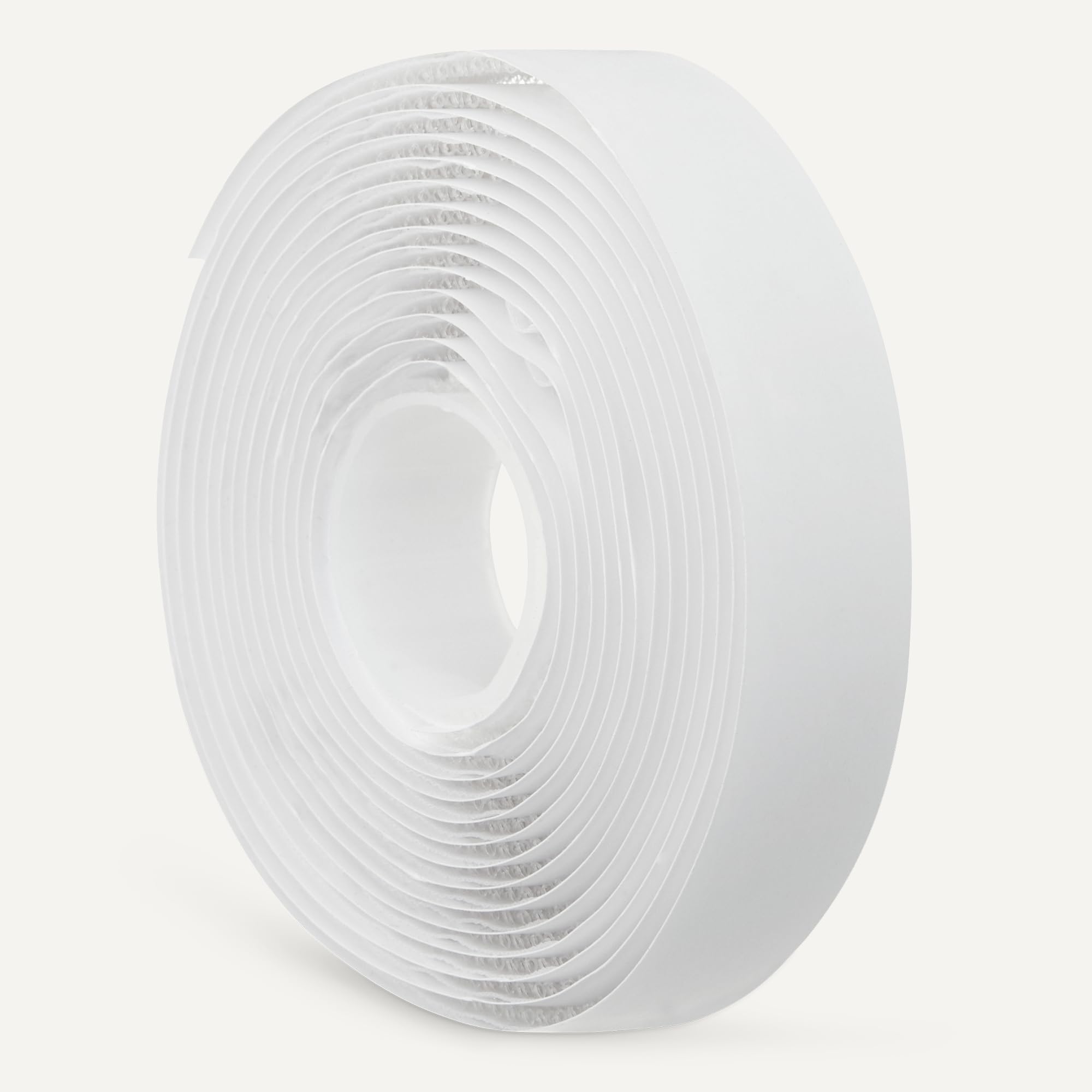 Amazon Basics Cinta de Gancho y Bucle, Dorso Adhesivo, 3m x 1,9cm, Blanca