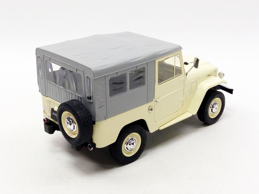 Triple Land Cruiser Fj40 1967 Toyota Miniature Vehicle T9