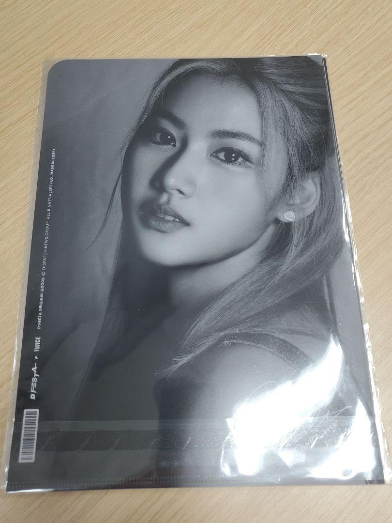 Amazon.co.jp: D FESTA TWICE MISAMO クリアファイル 三枚 ミナ サナ