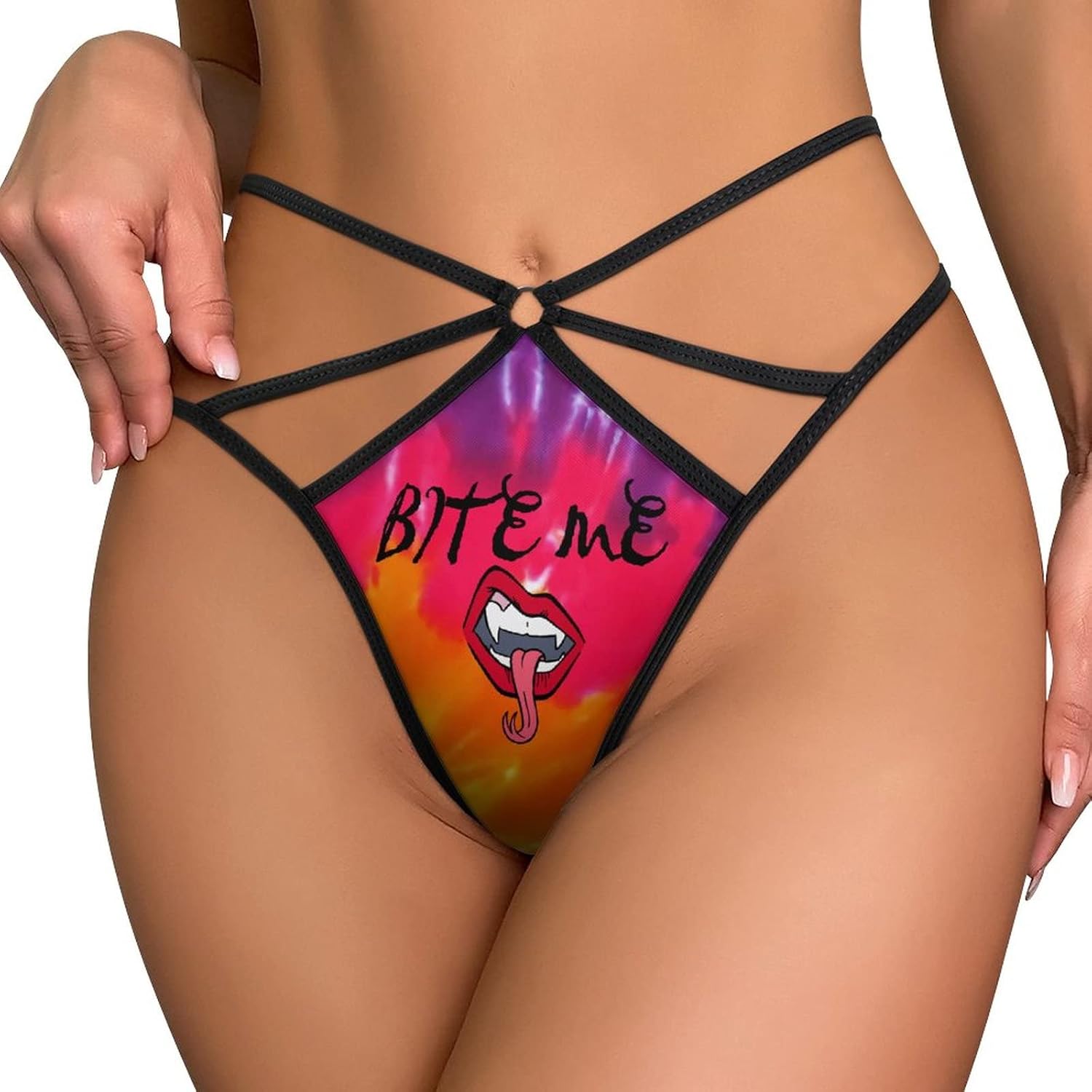 Biz porno filmdagi Miller aktrisamiz Sargish shortilar va pushti futbolka porno