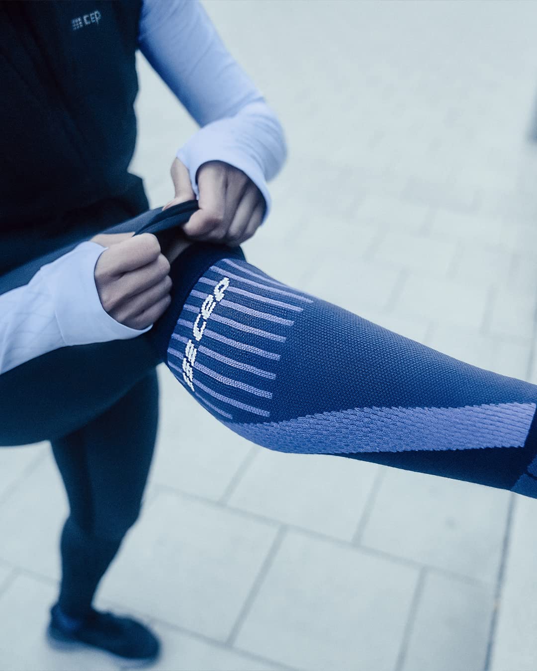 CEP Damen Cold Wheater Socks Laufbekleidung Kompressions-Socken Schwarz - Iv