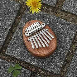 Whisverse Lot de 2 mini piano à 8 boutons Kalimba – Piano portable en bois – Doigt pouce – Piano musical pour les… - Les Beatles, Paul McCartney, John Lennon, RIngo Starr, George Harrison Whisverse Lot de 2 mini piano à 8 boutons Kalimba - Piano portable en bois - Doigt pouce - Piano musical pour les… – Image 4