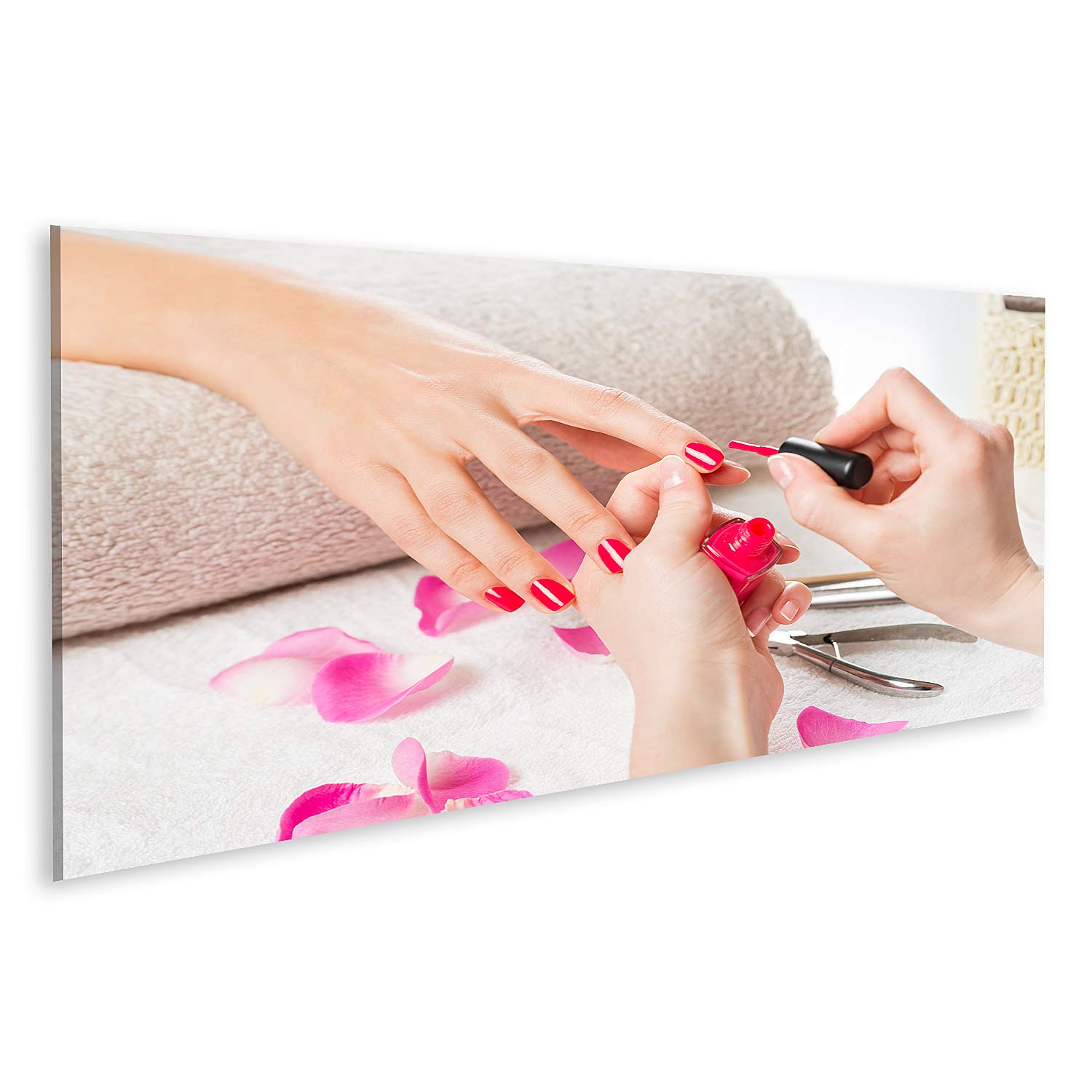 islandburner Primera imagen en lienzo Primer plano de una esteticista aplicando esmalte de uñas en las uñas femeninas en un salón de uñas NA