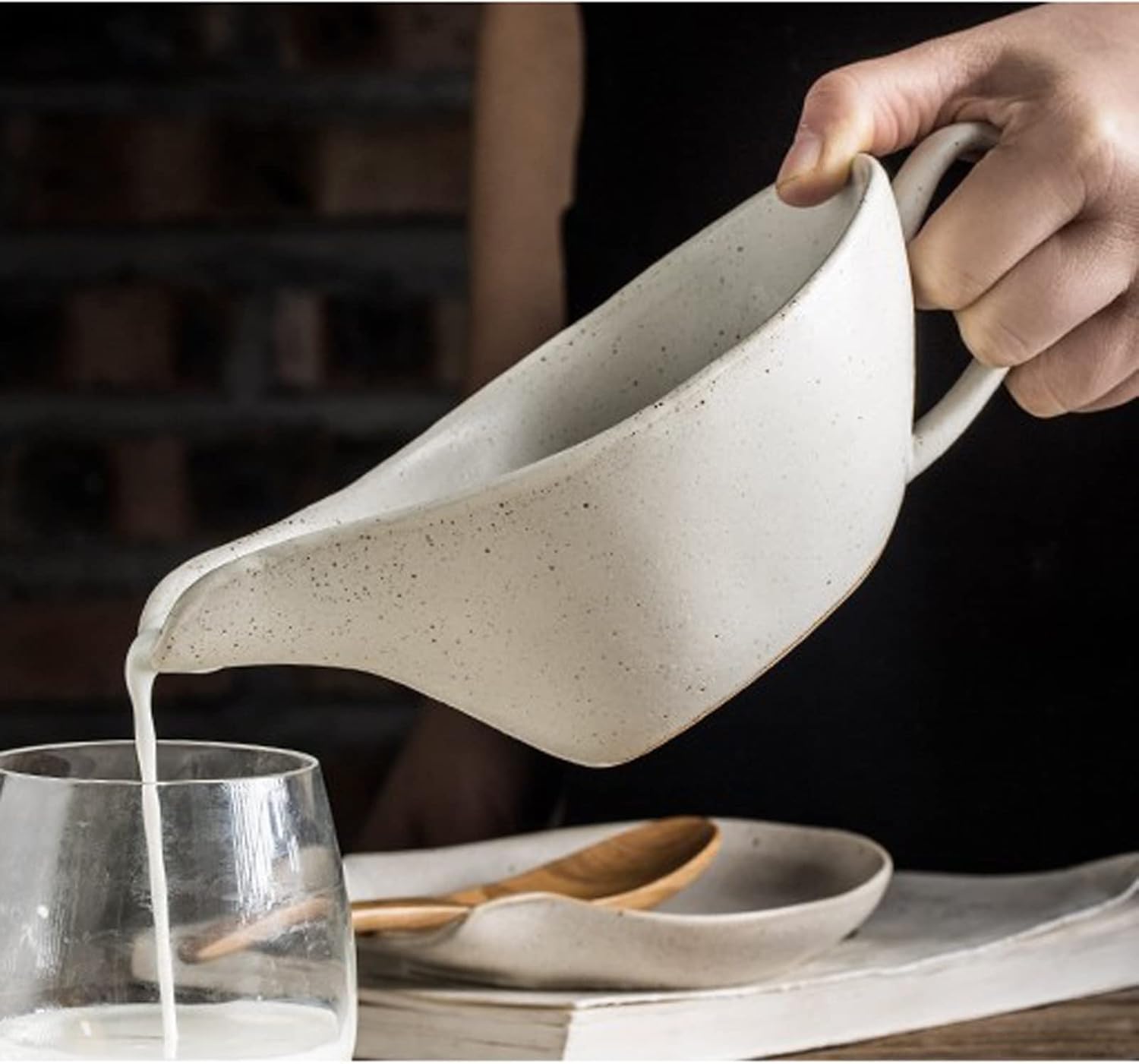 Pour Gravy Into The Dish Gravy Boat 11.2 Oz Ceramic Household Steak Sauce Boat Seasoning Rack Kitchen Utensils Salad Dressing Server