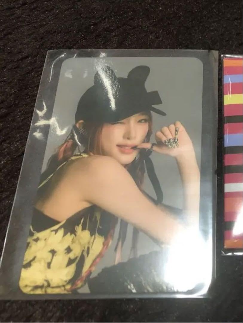 Amazon.co.jp: YENA イェナ デビューショーケース ランダムフォト 