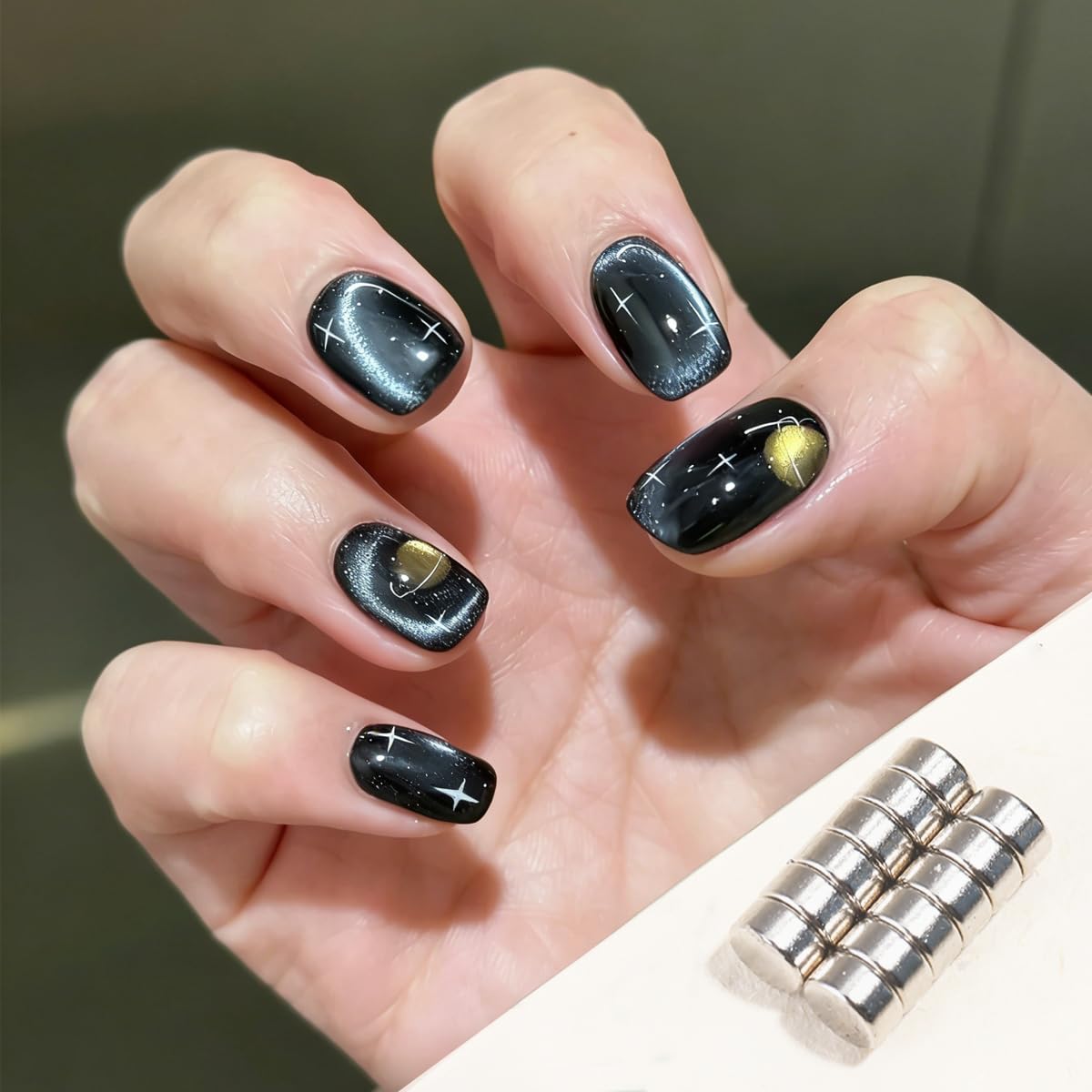Magnetic Beads for Cat Eye Nails, 32PCS Round Balls Strong Magnet Tool Cateye Gel Polish Water Pool Ripple Summer Nail Art Design French Tip Effect Salon Accessories DIY Home Manicure