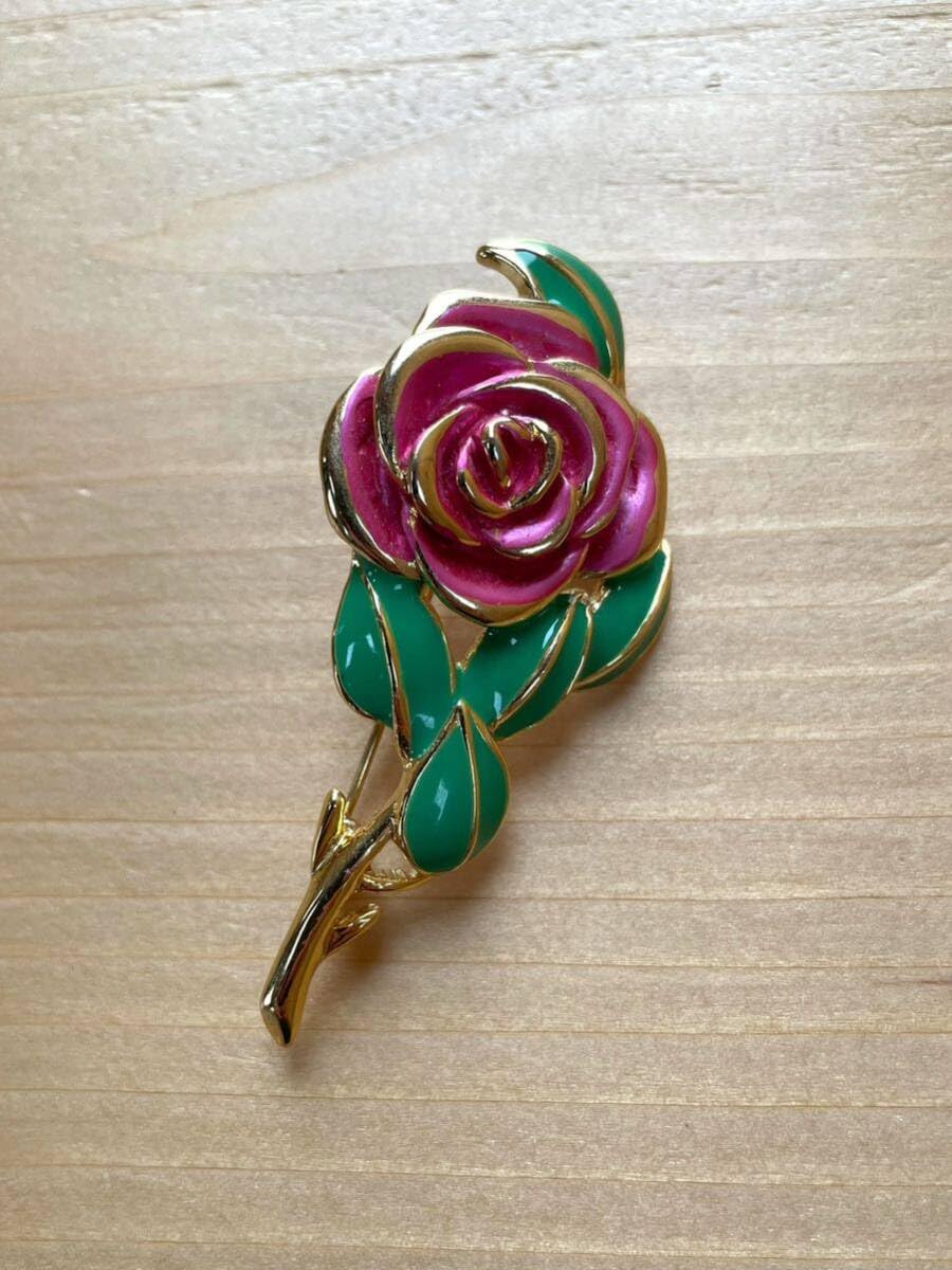 薔薇のブローチアンティーク