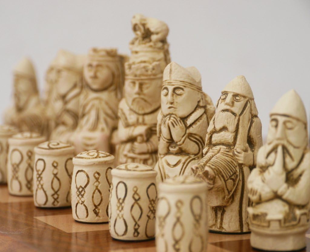 Berkeley Medieval Ornamental Chess Set (Cream and red, Board not Included)
