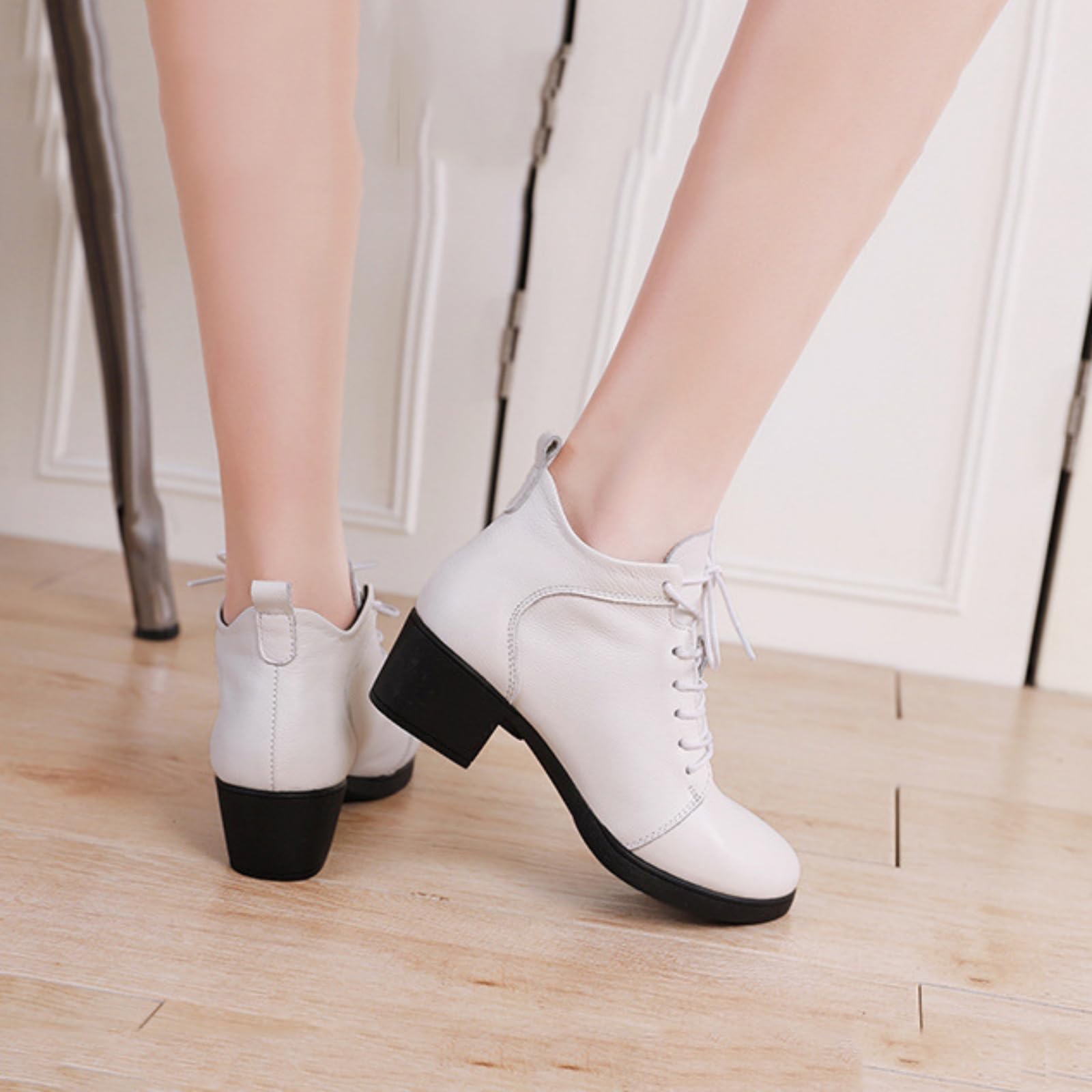 Damskie buty do tańca latynoamerykańskiego sznurowane skórzane botki do tańca towarzyskiego niskie grube obcasy zakryte palce do salsy i tanga