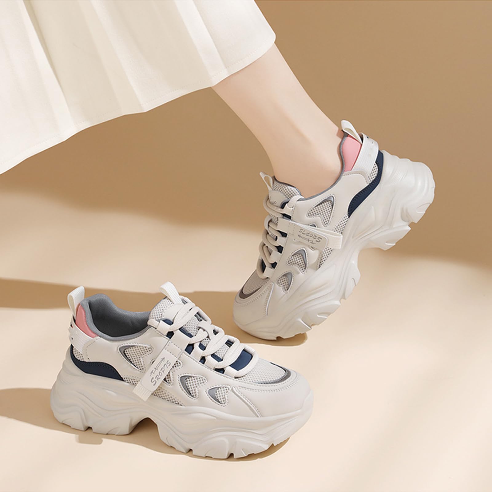 que shoes　ホワイト Mサイズ　美品 Alexander McQueen Men's Oversized Leather Sneakers Size 44
