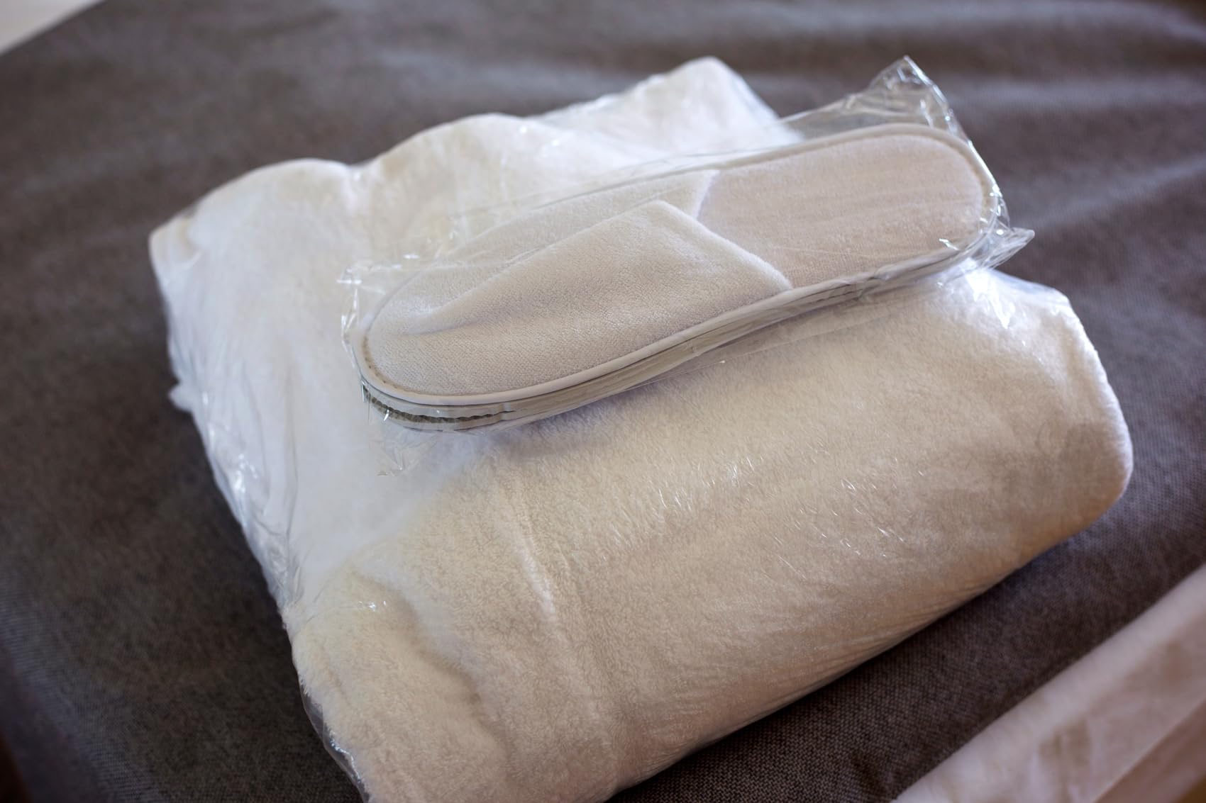 Pantofole Usa e Getta - Ciabatte Monouso per Hotel - Pantofole da spugna, Pantofole Ospiti, Ciabatte donna e uomo - Taglia unica, Ciabatte Sposa Bianco
