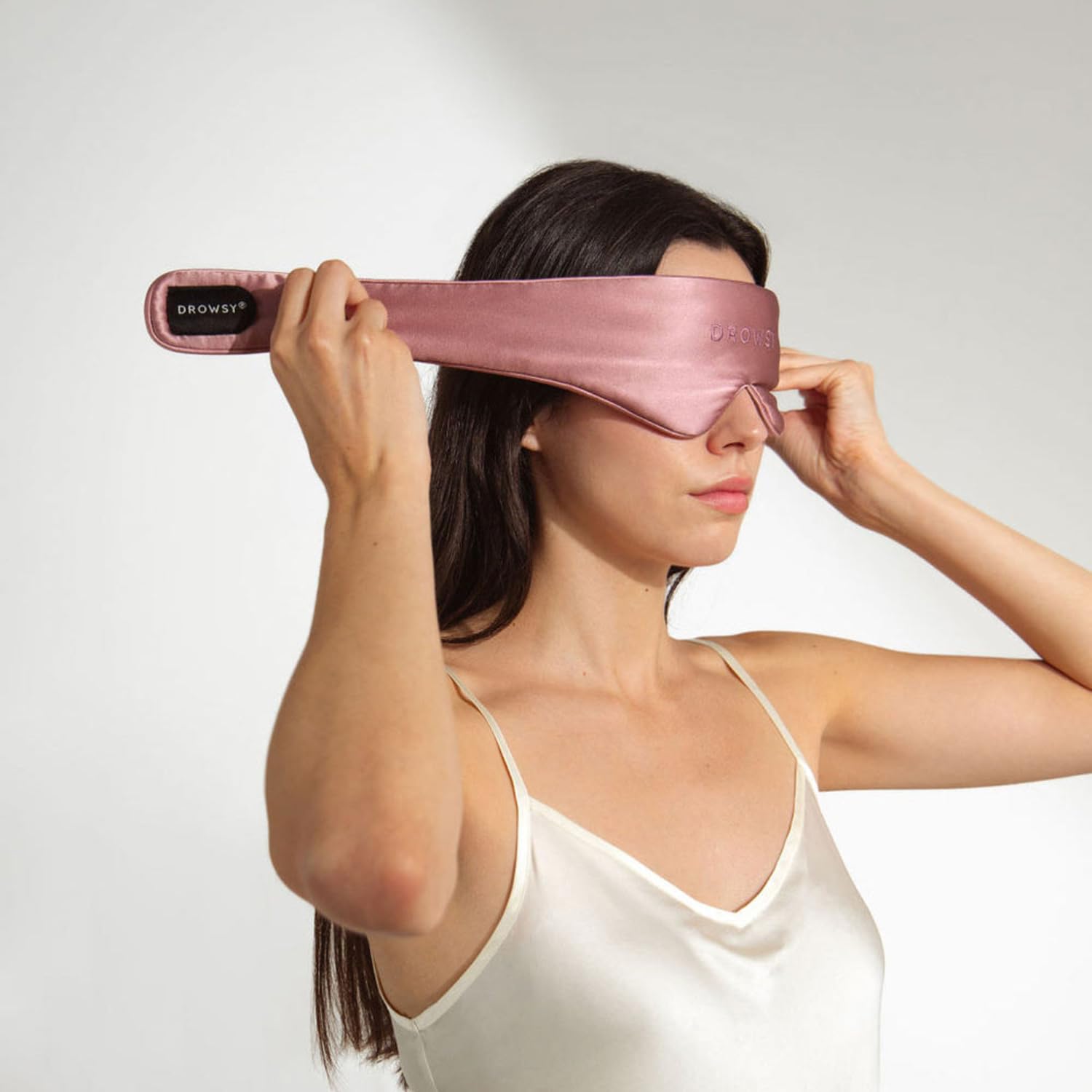 Drowsy Antifaz para dormir de peso pluma, capullo de seda ligero que bloquea la luz para un sueño de lujo con un toque fresco (Damask Rose)