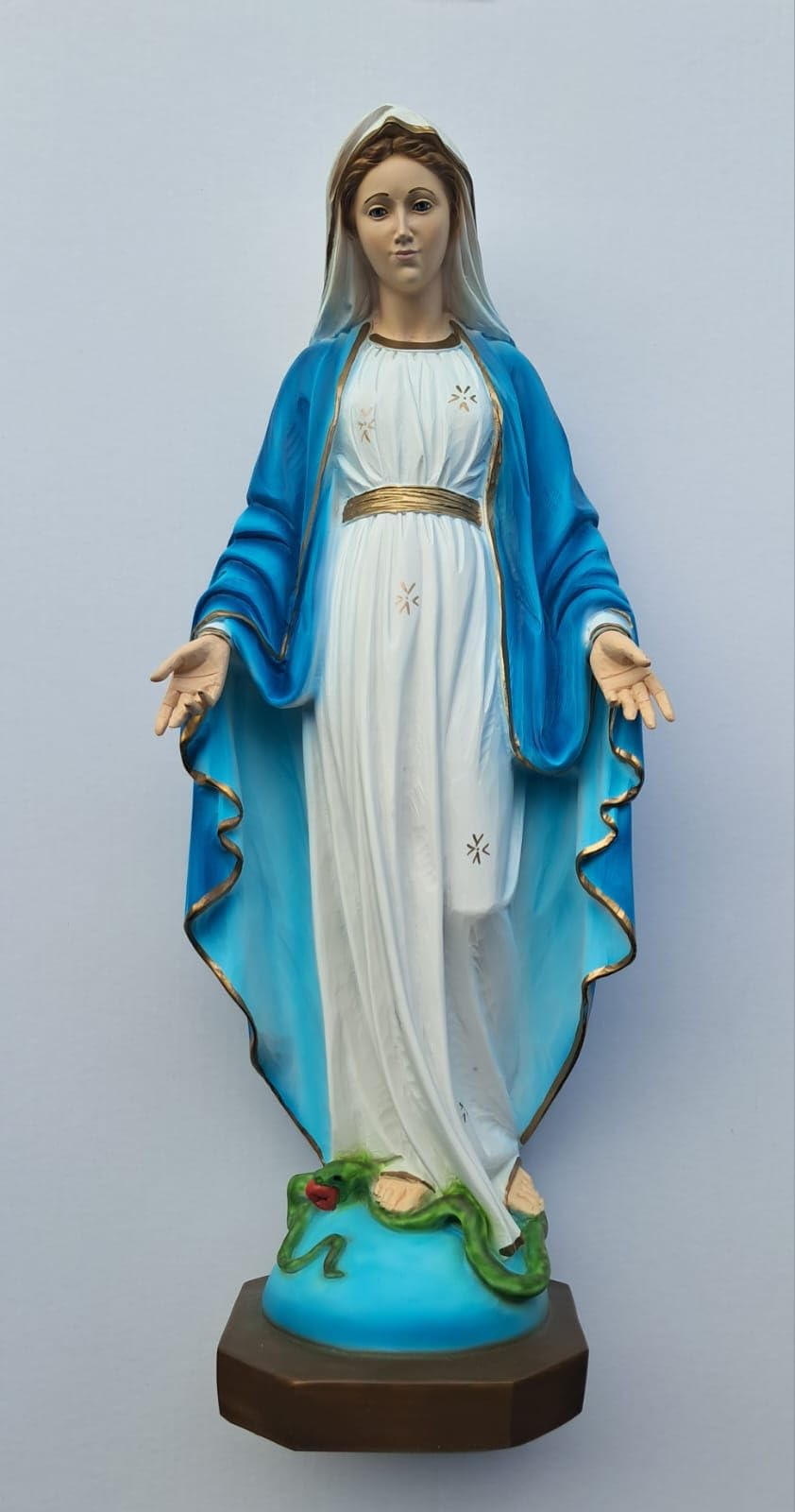 Generico ArteSacraCaravaggio Statua Madonna Miracolosa, Immacolata, realizzata in resina cm 62 (24,40 inches), per interni ed esterni, finemente decorata a mano, produzione artigianale italiana