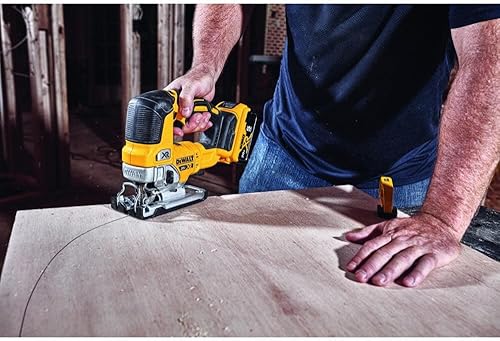 Miniatura 5 de DEWALT Sierra de calar 20V MAX XR, velocidad de 3,200 cuchillas, motor inalámbrico, sin escobillas, luz LED, solo herramienta desnuda (DCS334B)