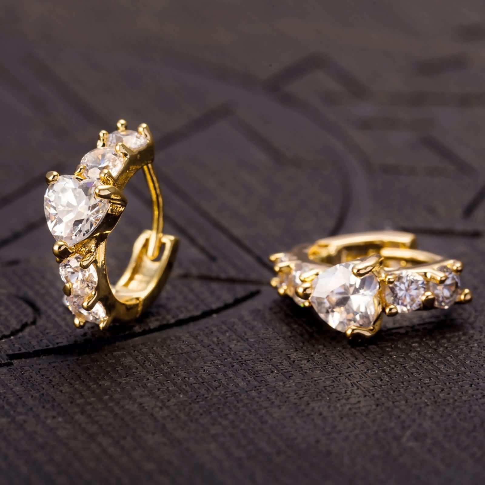 Pendientes de oro amarillo de 9 quilates 375 para mujer, pendientes de aro de Moissanit Hoop con corazón tallado en corazón, oro de 9 quilates, pequeños con moissanite