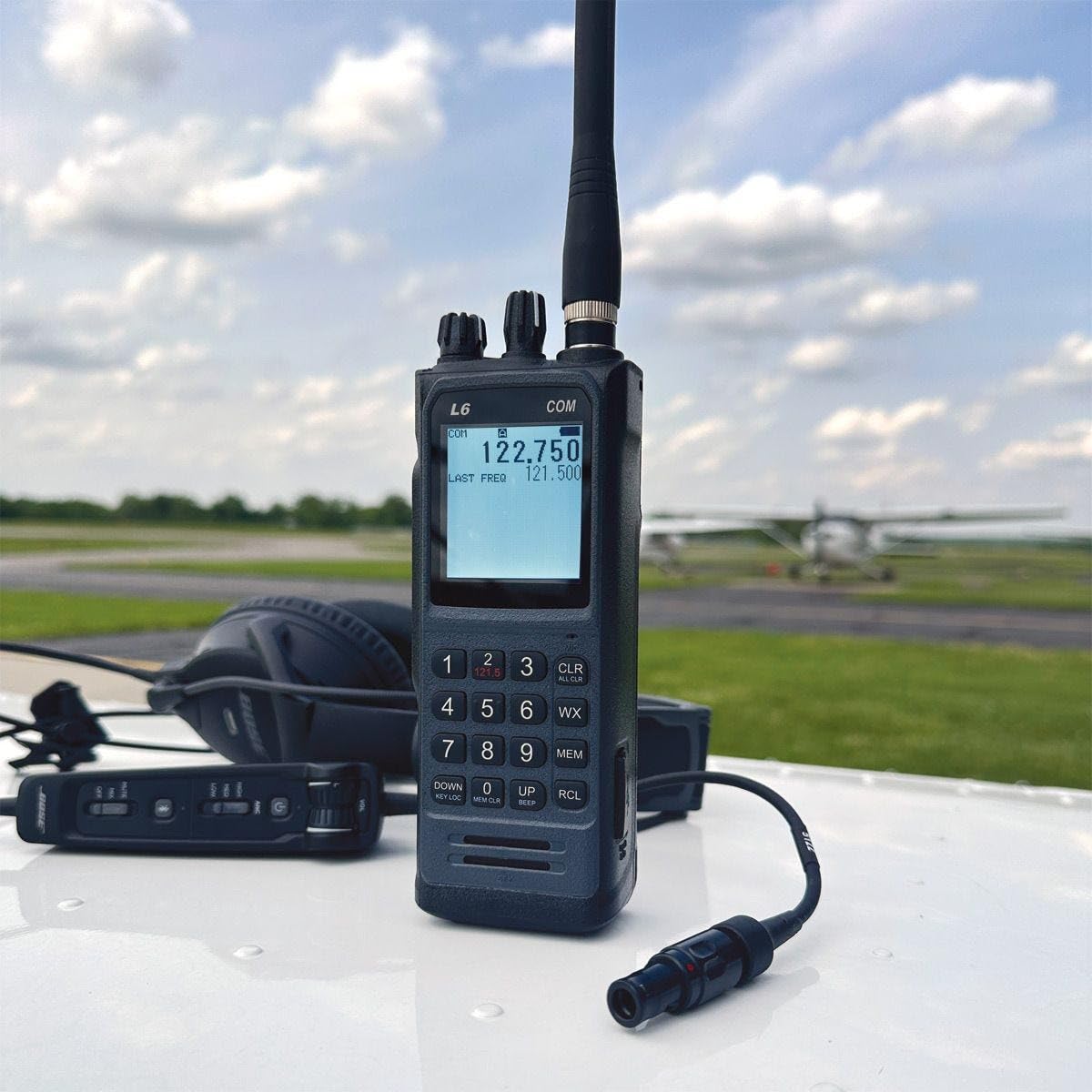 Sporty's L6 COM Aviation Handheld Radio with Easy-to-Read Oversized Screen