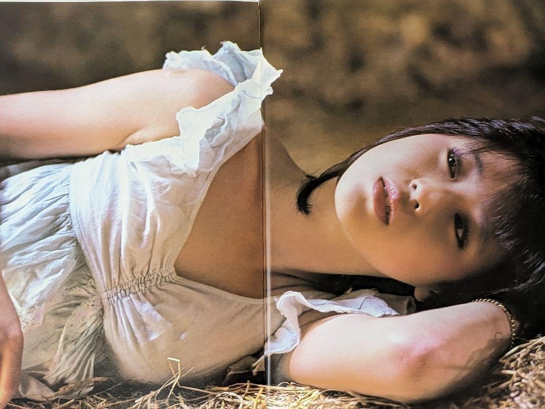 Amazon.co.jp: ◇ ポスター付 松田聖子写真集 のちの想いに… ポスター