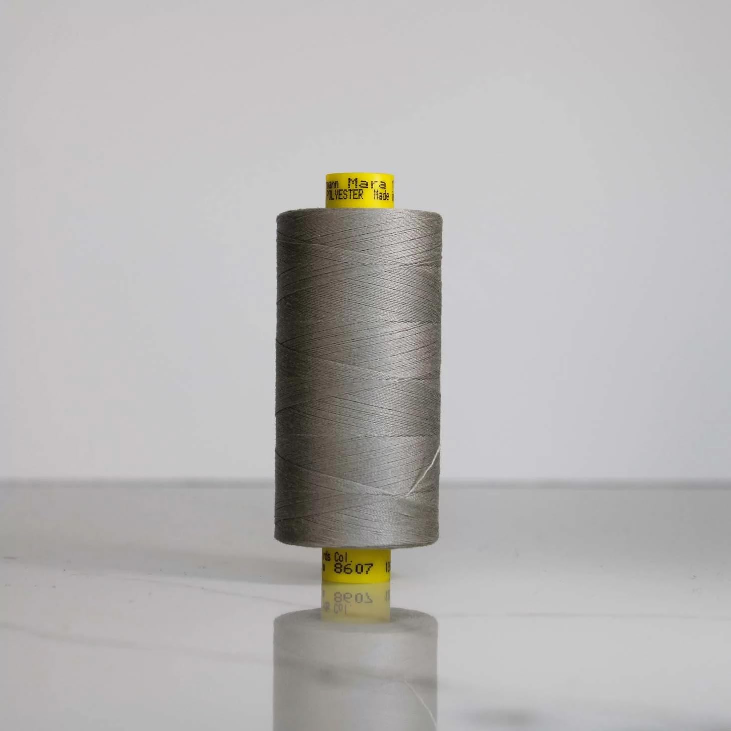 Gutermann Mara 120 All-Purpose Polyester Sewing Thread β 1000m Spool, UV Resistant, Silky Shine, Tear & Abrasion Resistant β Perfect for Sewing Machines or Hand Sewing/Colour-8607