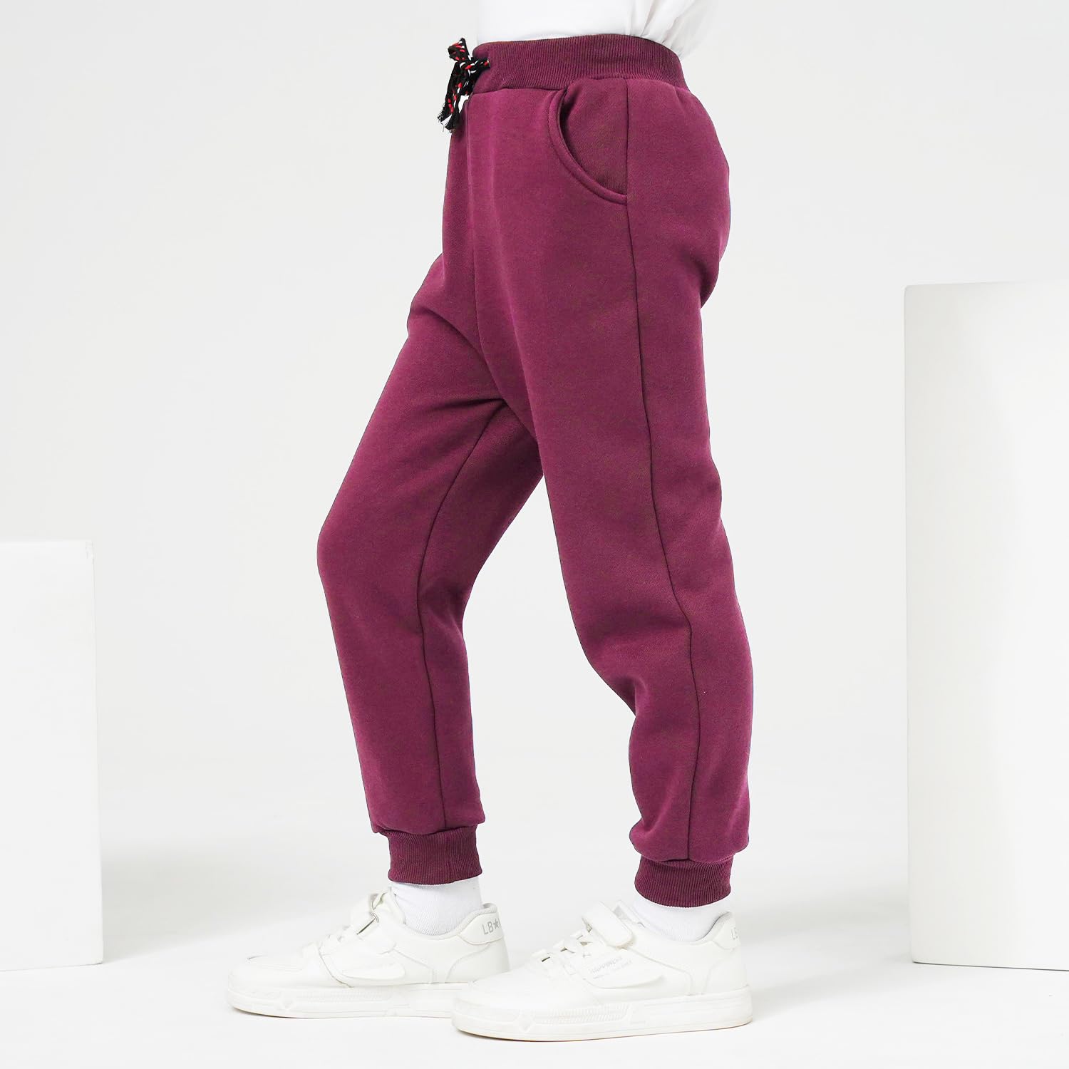 Funnymore Paquete de 3 pantalones deportivos de forro polar para niños y niñas con bolsillos y cordón de ajuste, 2 a 13 años