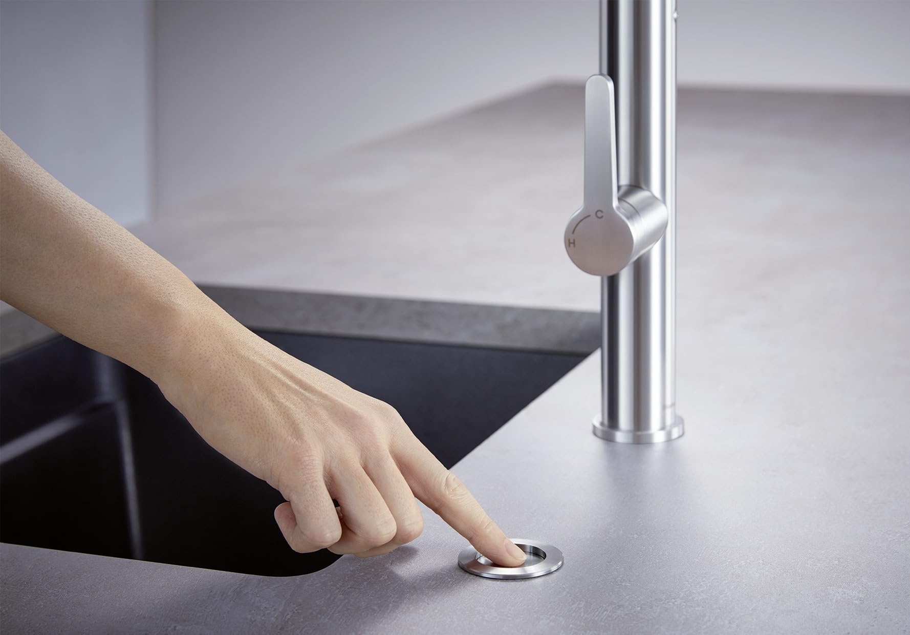BLANCO PushControl satin platinum | Der flache Exzenter passend zu allen Spülen mit InFino Ablaufsystem | Einfache Push-Bedienung | Leichte Reinigung | Erforderlicher Bohrdurchmesser: 35 mm
