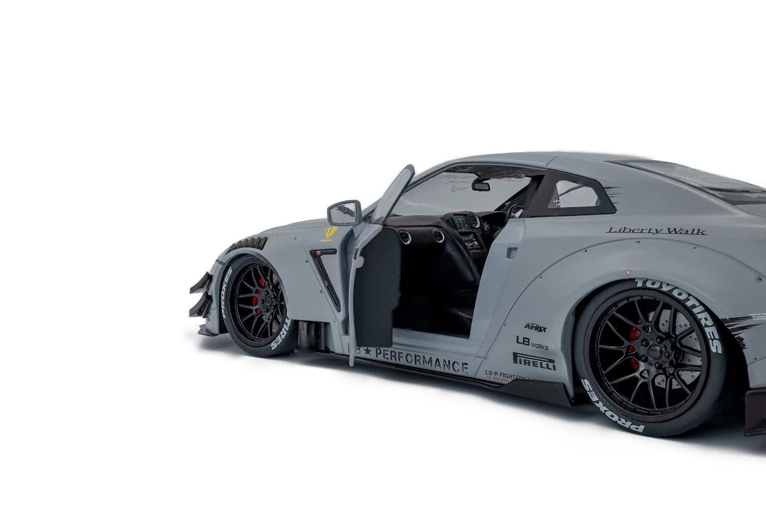 solido Nissan GT-R (R35) Liberty Walk Body Kit Type 2.0 Grey 2024