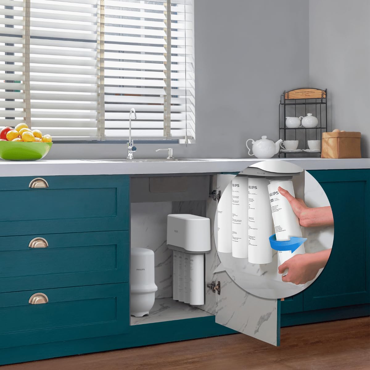 Philips Water 4897099306450 Filtro Grifo, Sistema de Osmosis Inversa Compacto con Tanque 11 Litros, Equilibra el pH del agua filtrada y Mejora el sabor del agua, Facil Instalación, Blanco
