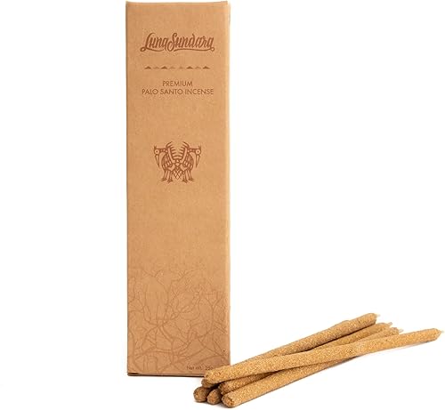 Varillas de incienso enrolladas a mano de Palo Santo 100% salvaje peruano, para meditación, relajación y limpieza espiritual disponible en Yaxa Guatemala