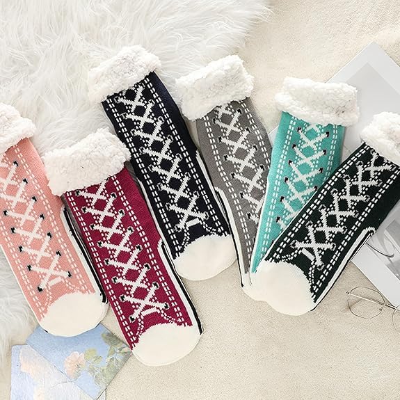 Ultra-thick Cashmere Slipper Home Socks Winter Warm Non Slip Cozy Fuzzy Slipper Socks Soft Fluffy Cashmere Christmas Socks for Women and Men2