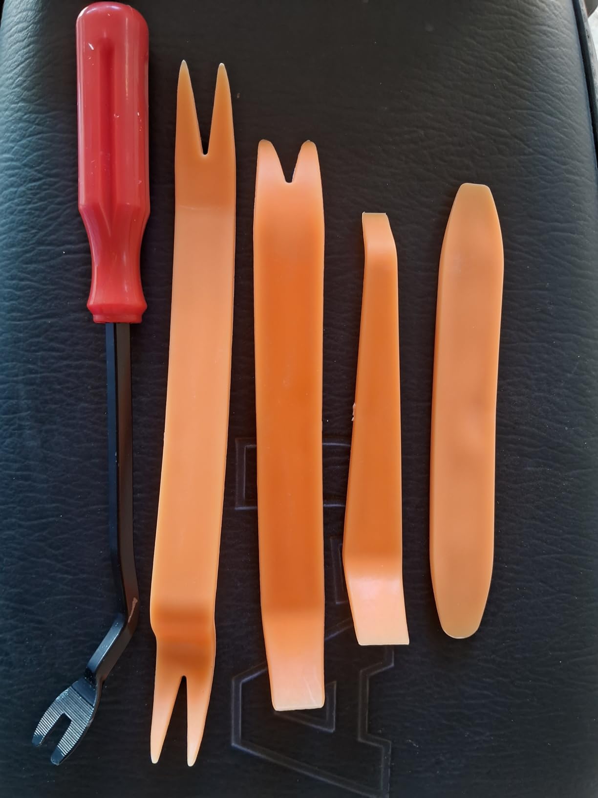 Hukimoyo 100 Pcs Car Bumper Clips Car Door Plastic Trim Panel hood