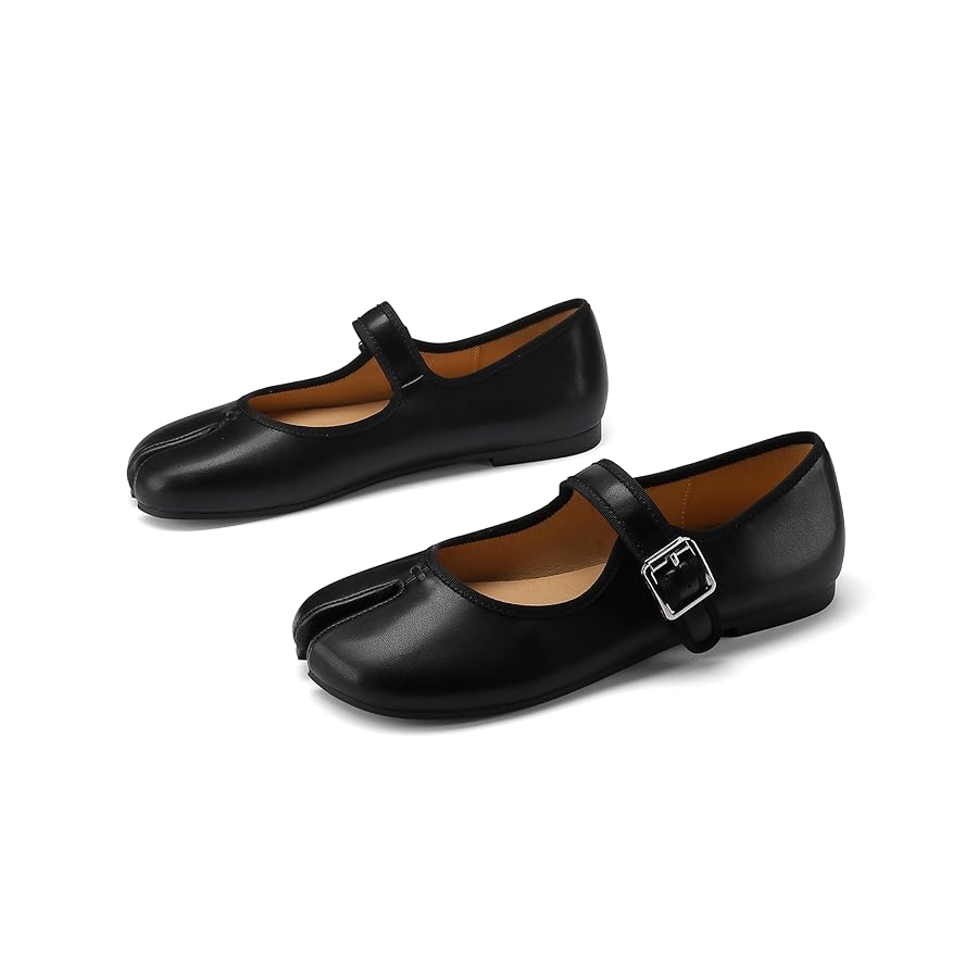 靴 OBLIQUE TOE FLAT SHOES CLANE CLANE | OBLIQUE TOE FLAT SHOES color：WHITE / BLACK In stock