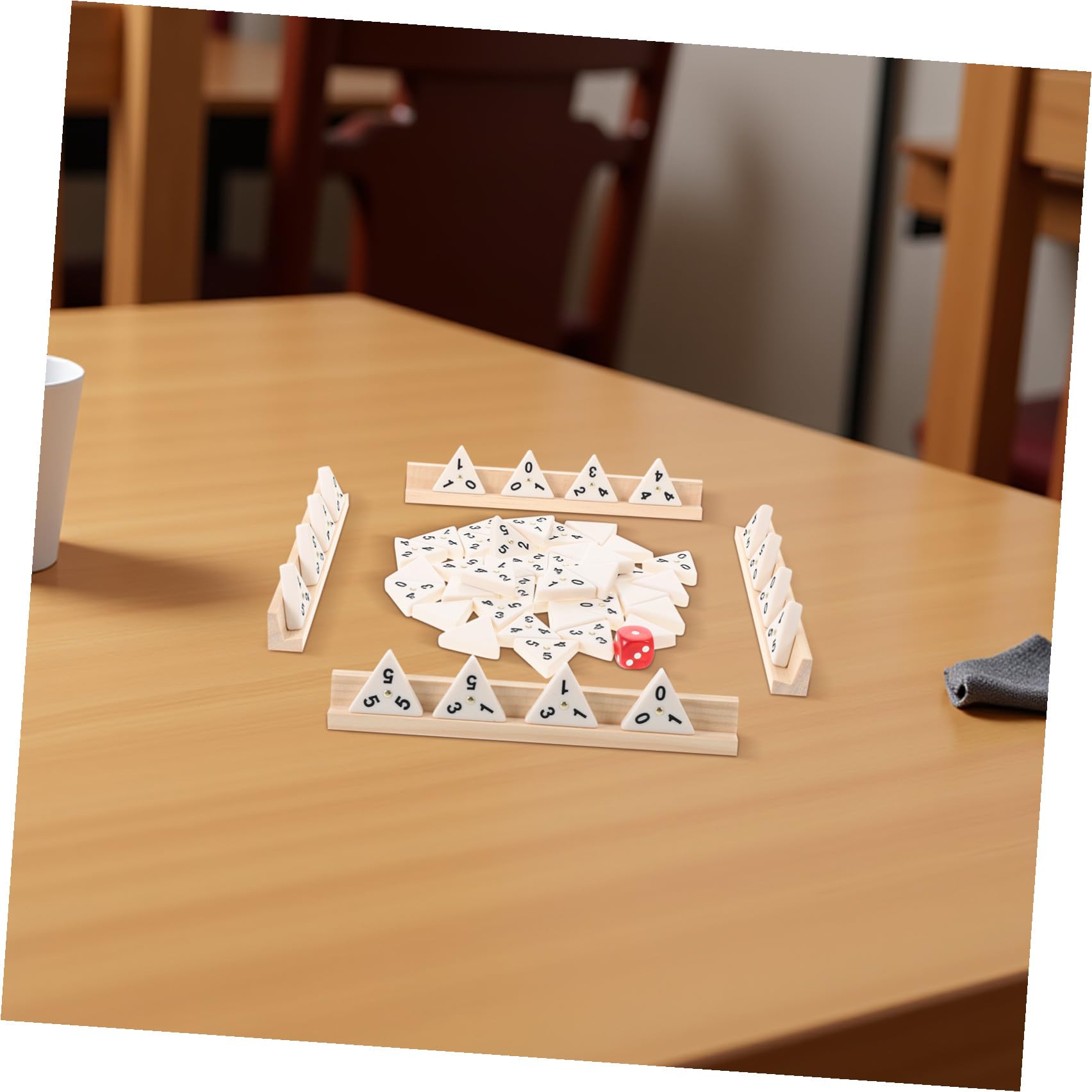 Set da Gioco del Domino Triangolare in Legno 56 Pezzi con Custodia Portatile, Gioco da Tavolo Strategico per Adulti e Famiglia, per Viaggi e Intrattenimento Domestico