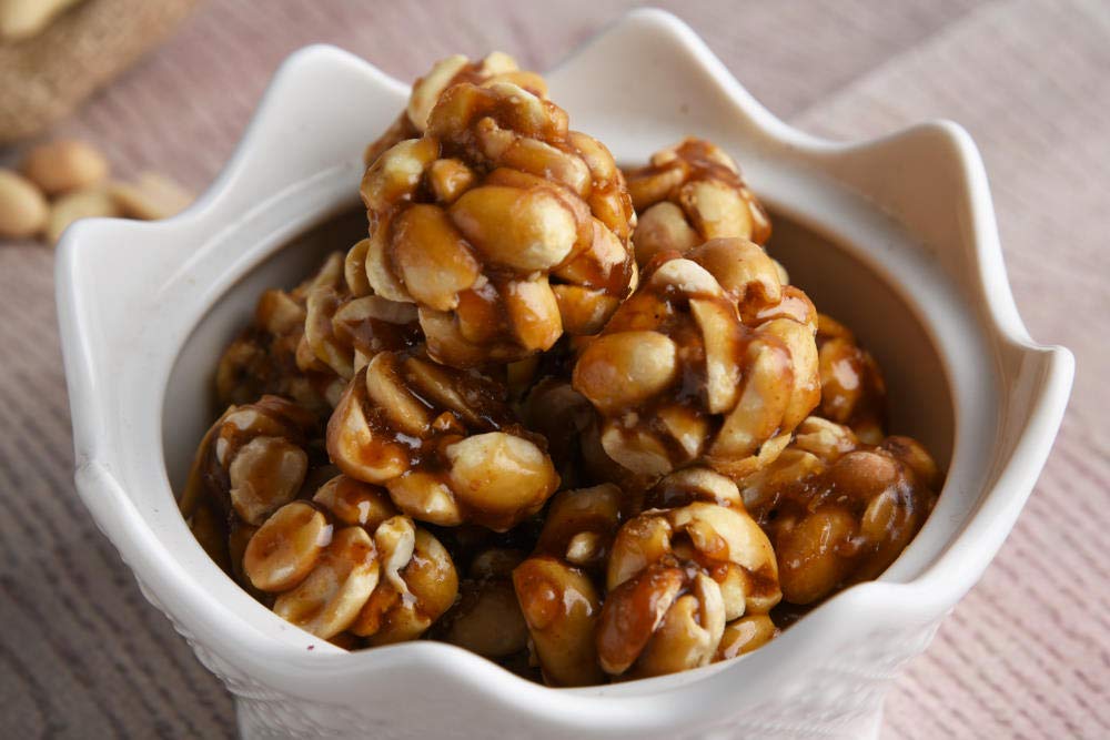 Lemor Winter Special Jaggery (Gud) Peanut Ladoo Chikki 400 Gms (2 Packets of 200 Gms Each) | Just Like Home Made Chikki (Crispy & Crunchy) | Punjabi Gur Mungfali Chikki (B08R46C2YD) Amazon Price History, Amazon Price Tracker