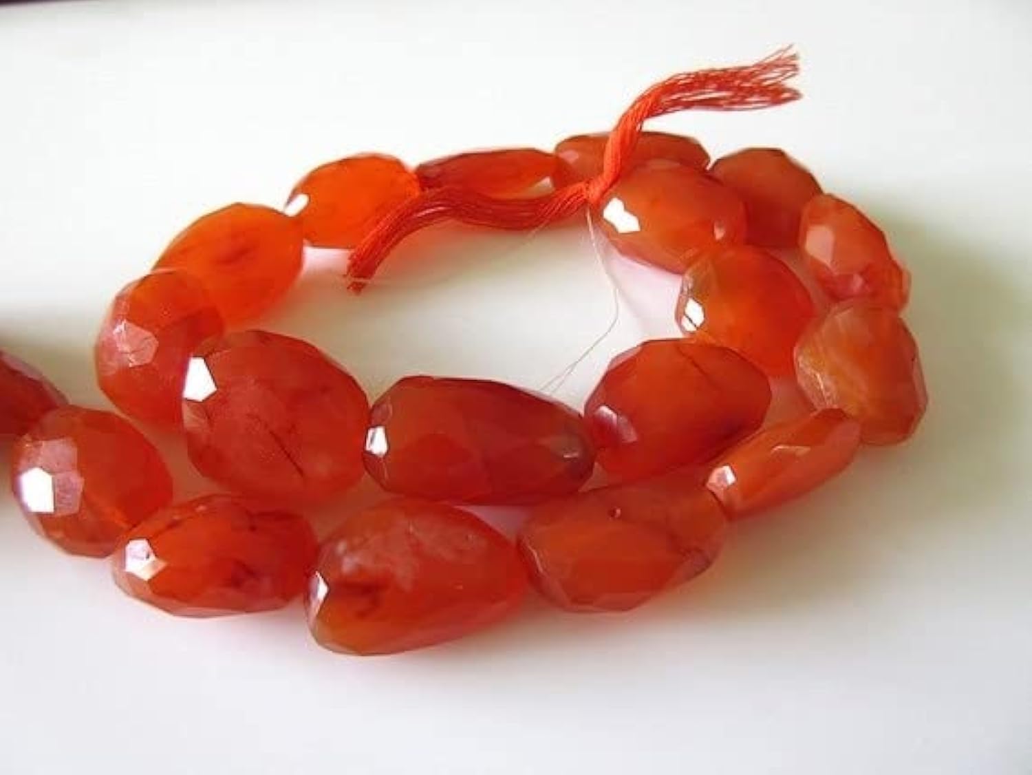 Faceted carnelian tumbles de haute qualité, fils de perles 15mm-18mm