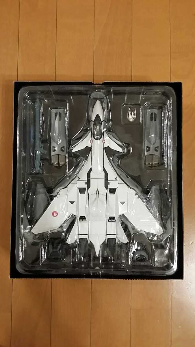 Amazon.co.jp: マクロス7 やまと YAMATO 1/60 完全変形 VF-11C