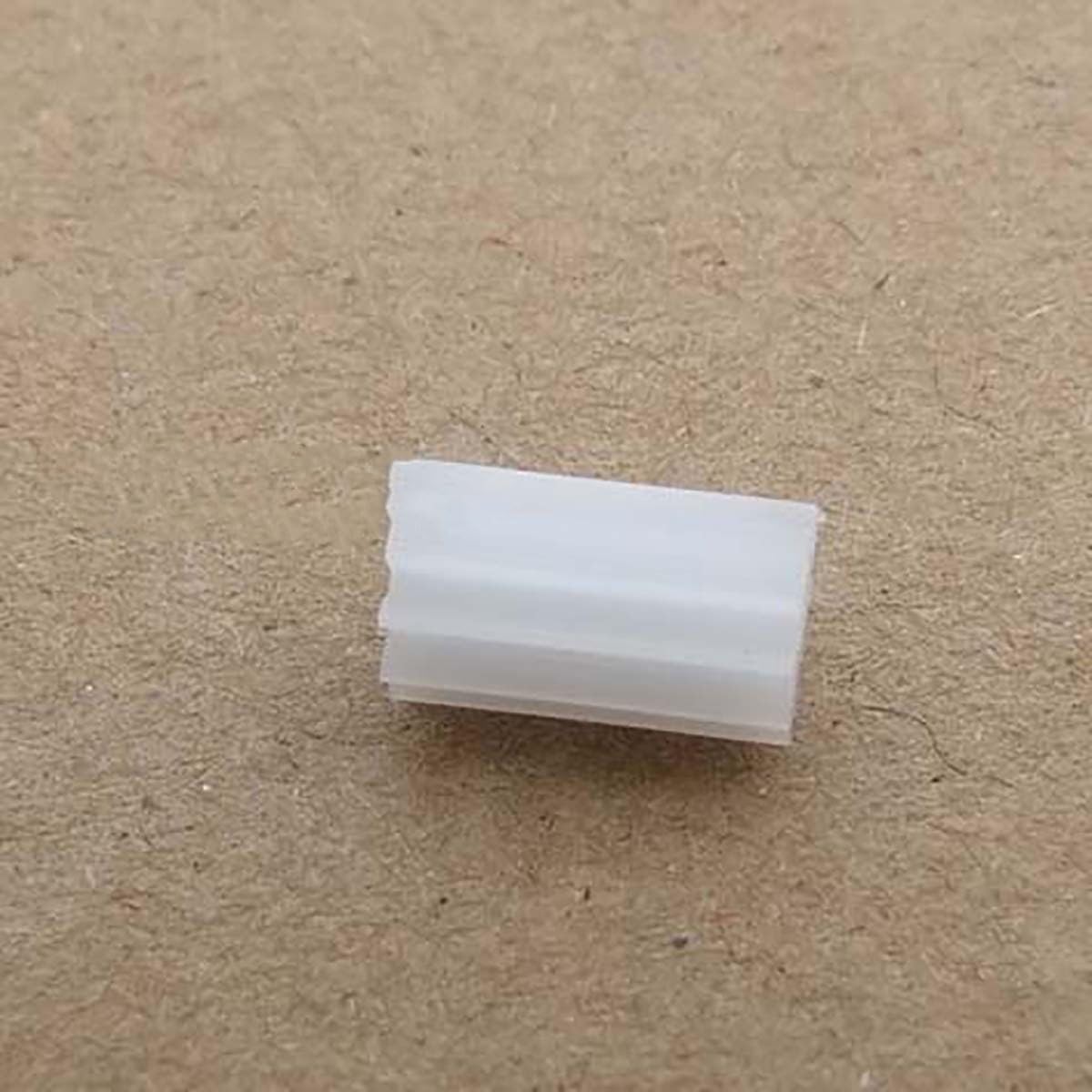 Shaft Pinion 20Pcs 0.5M Extended Plastic Spur Gear 0.5 Module 10 Teeth Straight Teeth Gear 2mm Tight Fit Shaft 102A Spindle Motor Gear Motor Transmission(White)