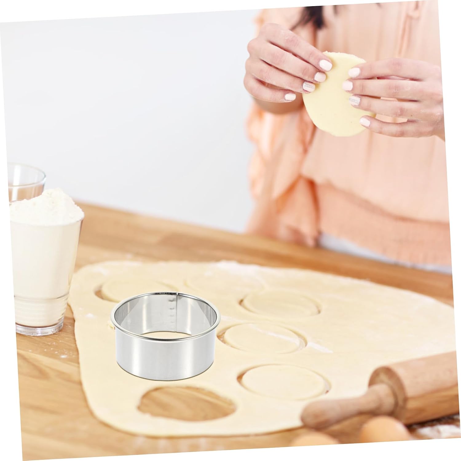 SHOWERORO Stainless Steel Dumpling Wrapper Mold Set Round Dough Cutter for Dumpling Wrappers Home Kitchen and Restaurant Use