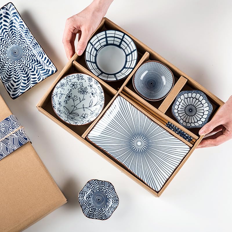 Image of 6-Piece Ceramic Dinner Set, 2 Plates & 4 Bowls, Microwave Safe, Dishwasher Safe, Floral Dinnerware (Blue & White Pattern, 1 Plate, 4 Bowl & 4 Chopsticks)